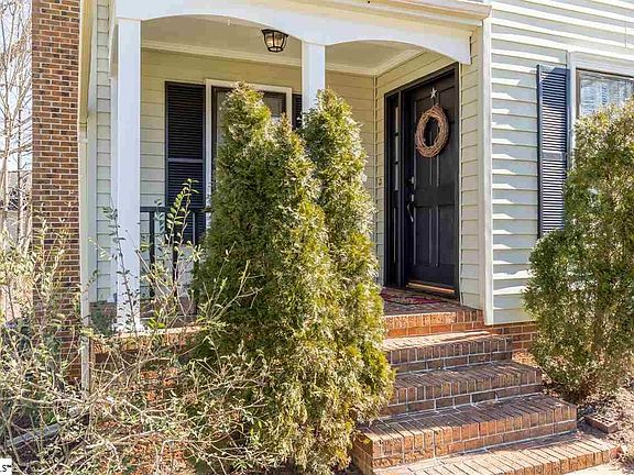 2nd image of 104 Appomattox Dr
