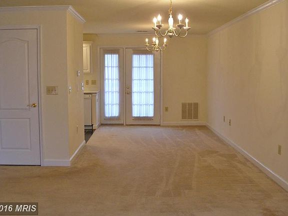 5th image of 6932 Fairfax Dr Unit 300