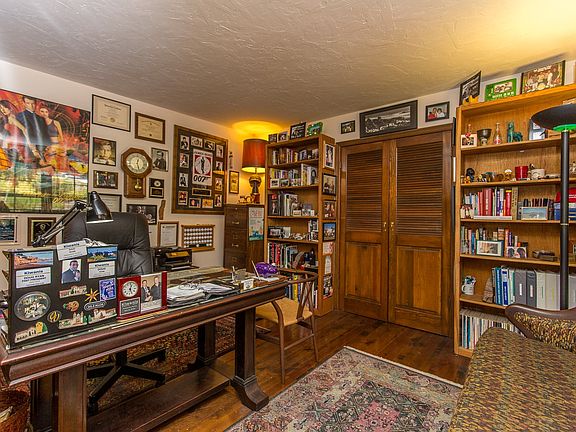 2nd image of 859 Rosario Dr