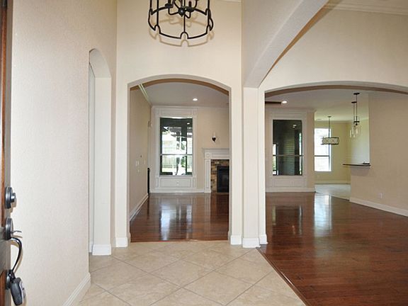 4th image of 7800 Forest Hills Ct