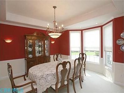 5th image of 5246 Hanover Close