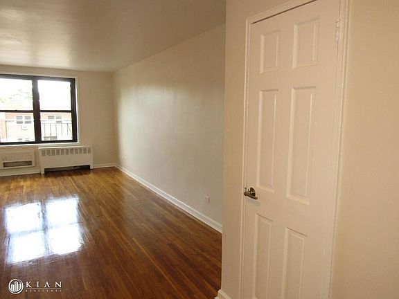 2nd image of 14345 Sanford Ave APT 310