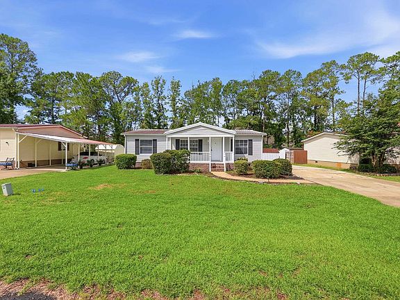 5th image of 3265 Lyndon Dr.