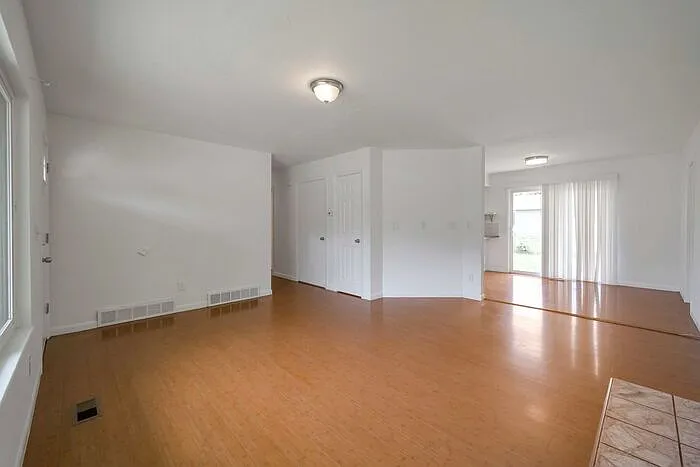 1662 S 400th St W — Photo 3