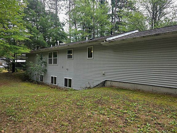 3rd image of 601 Charles Ave