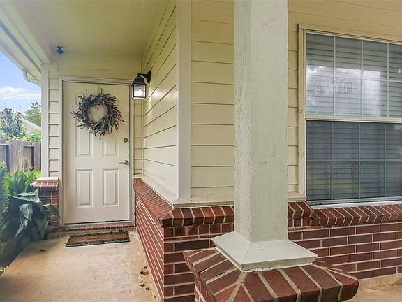4th image of 7810 Sisterdale Dr