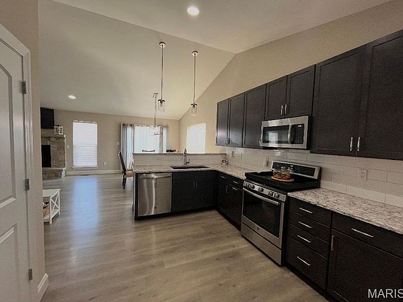 3rd image of 1043 Timber Creek Ln