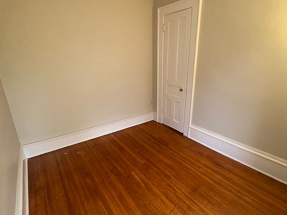 5th image of 18 Ashland Ave #3