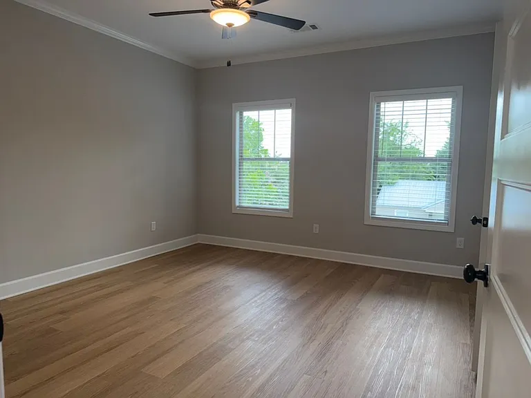16 Lakeview — Photo 24