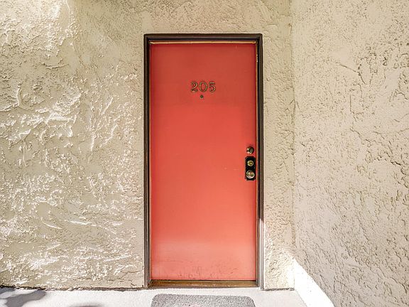 5th image of 8400 De Longpre Ave APT 205
