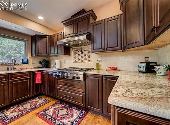 4th image of 5615 Flintridge Dr