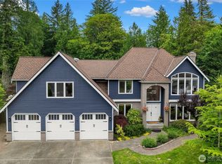 24520 NE 11th Pl, Sammamish, WA 98074