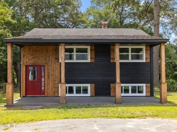1955 Banks School Road, Kinston, NC 28504