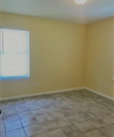 742 Leopard Ct — Photo 2
