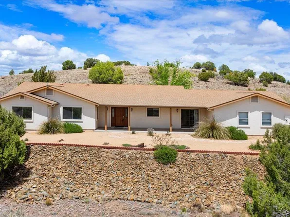 20775 N Hackamore Ln, Paulden, AZ 86334