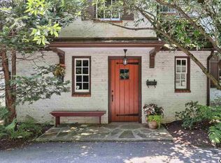 366 E Chocolate Ave, Hershey, PA 17033
