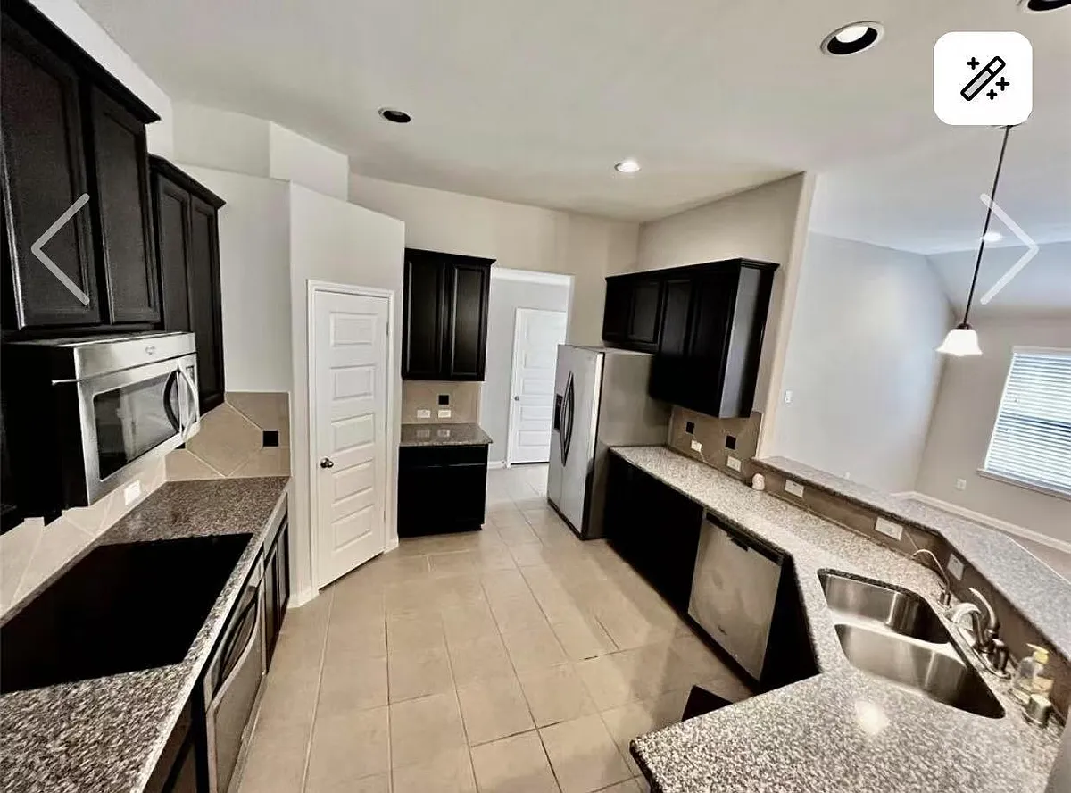 Building Photo - 20707 Bandrock Ter