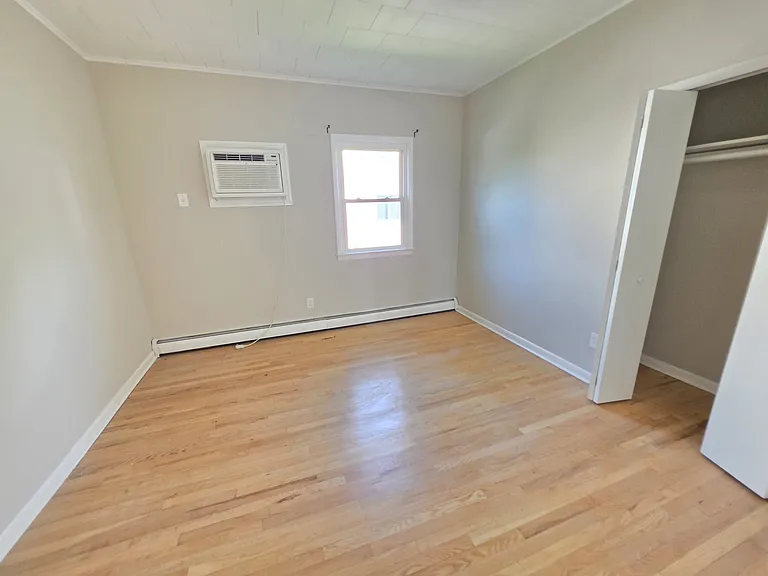 437 Broad St #2 — Photo 4