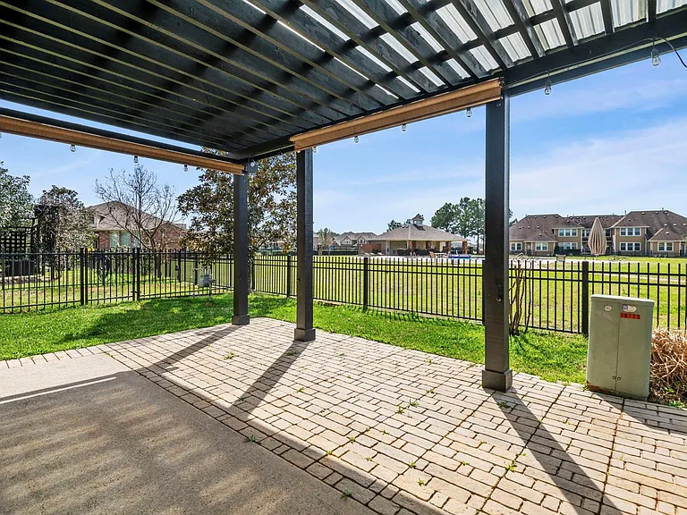 18723 Cypress Loch Dr — Photo 27