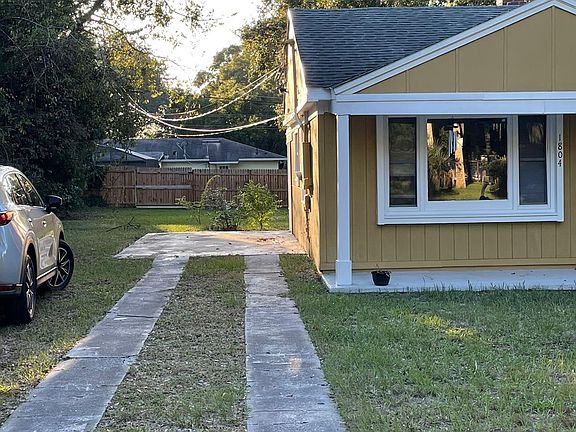 5th image of 1804 S Cedar Ave