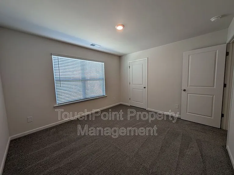 2167 Vanderlyn St — Photo 21