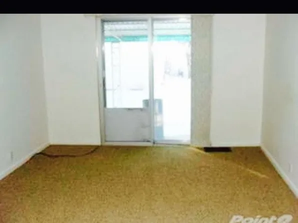 214 E Jeffers Dr, Rawlins, WY 82301