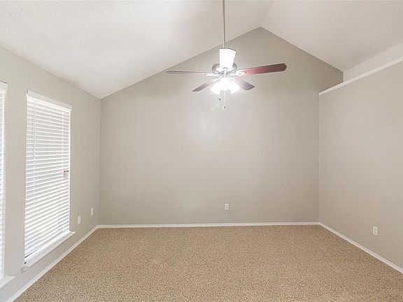 5th image of 5005 Prairieview Ct S