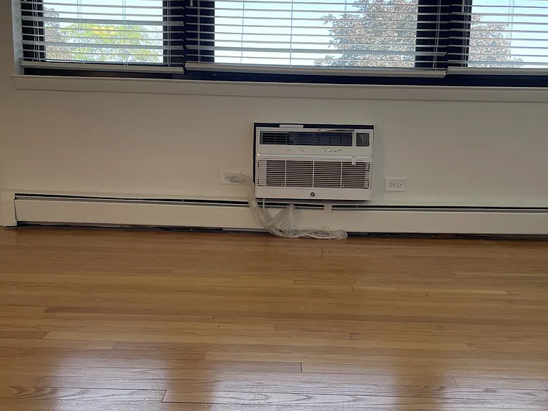 8638 Niles Center Rd #3A — Photo 14