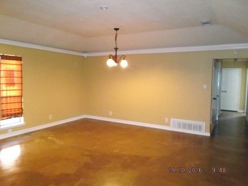 4th image of 321 Thornridge Dr