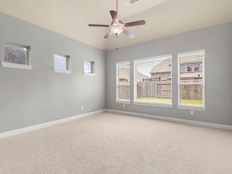 12426 Cumberland Dr — Photo 19