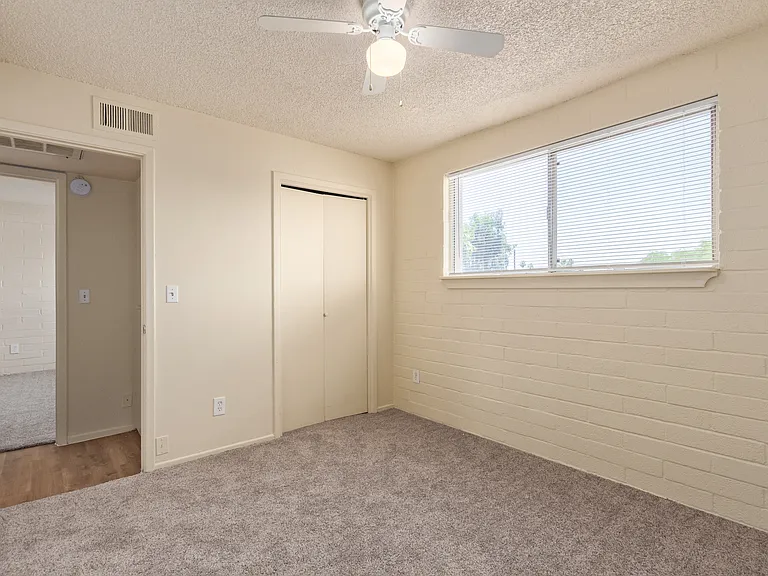 3415 E Earll Dr. — Photo 12