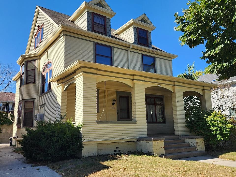 1st image of 1226 North 6th STREET
