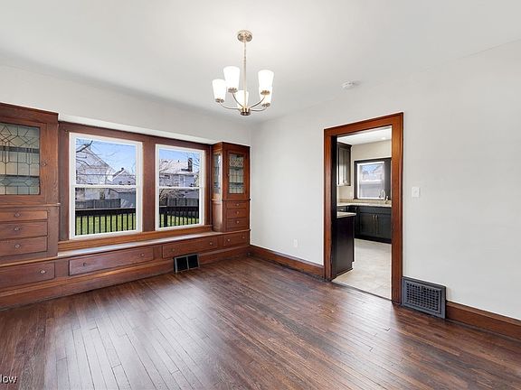 5th image of 3431 W 94th St