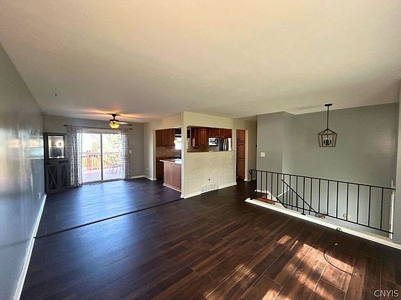 4th image of 202 Juneway Dr