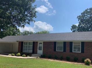 1365 Inglewood Dr, Cookeville, TN 38501
