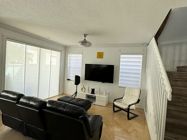 15481 SW 21st Ter — Photo 12