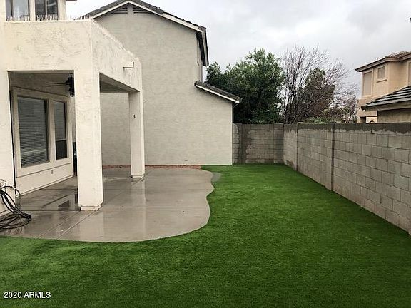 5th image of 1806 E Donner Dr