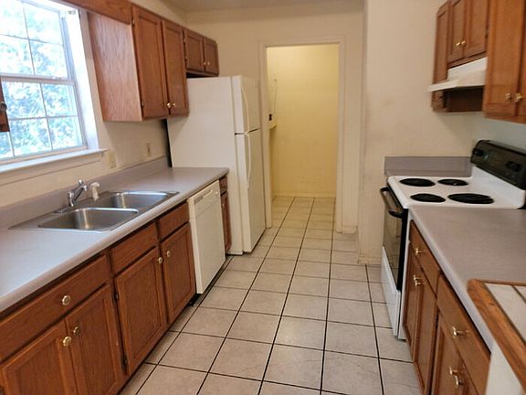 3rd image of 1000 Sable Dr #A