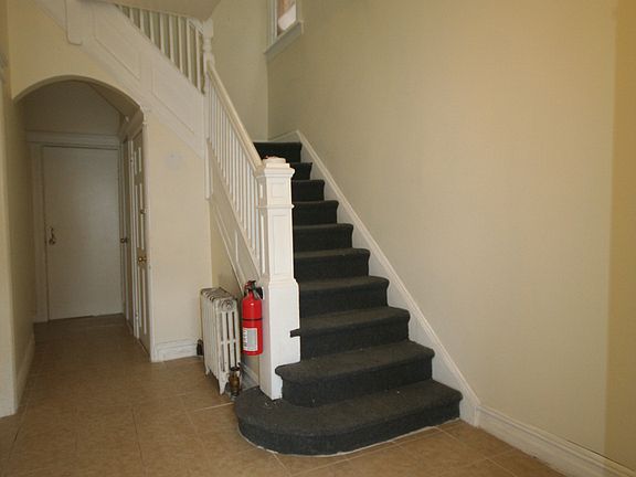 3rd image of 6012 Palisade Ave #1