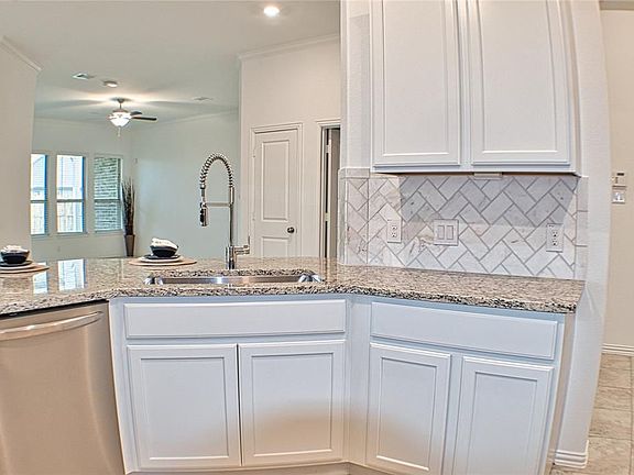 5th image of 1103 Sweet Corn Ct