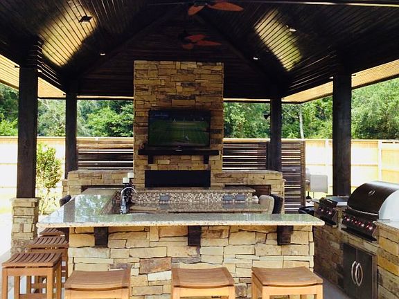 2nd image of 1017 Heritage Oaks Dr