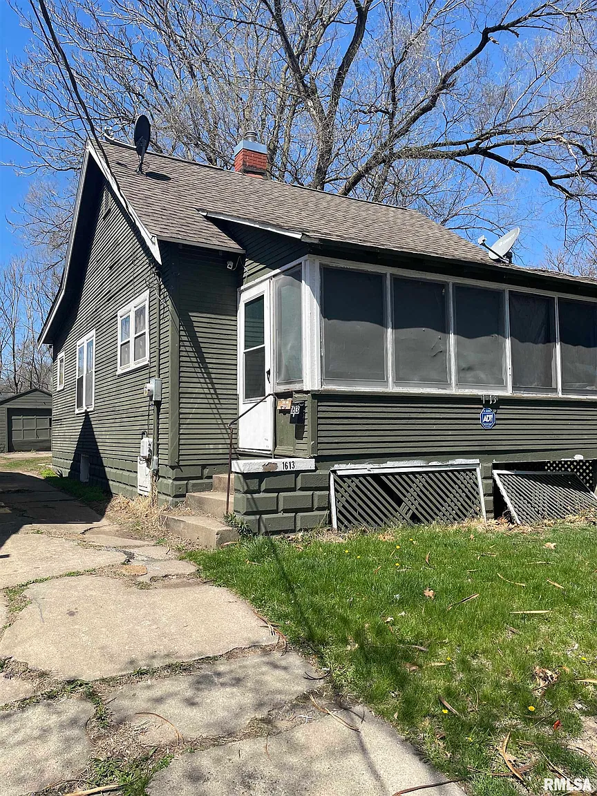 1613 S Arago St photo 1