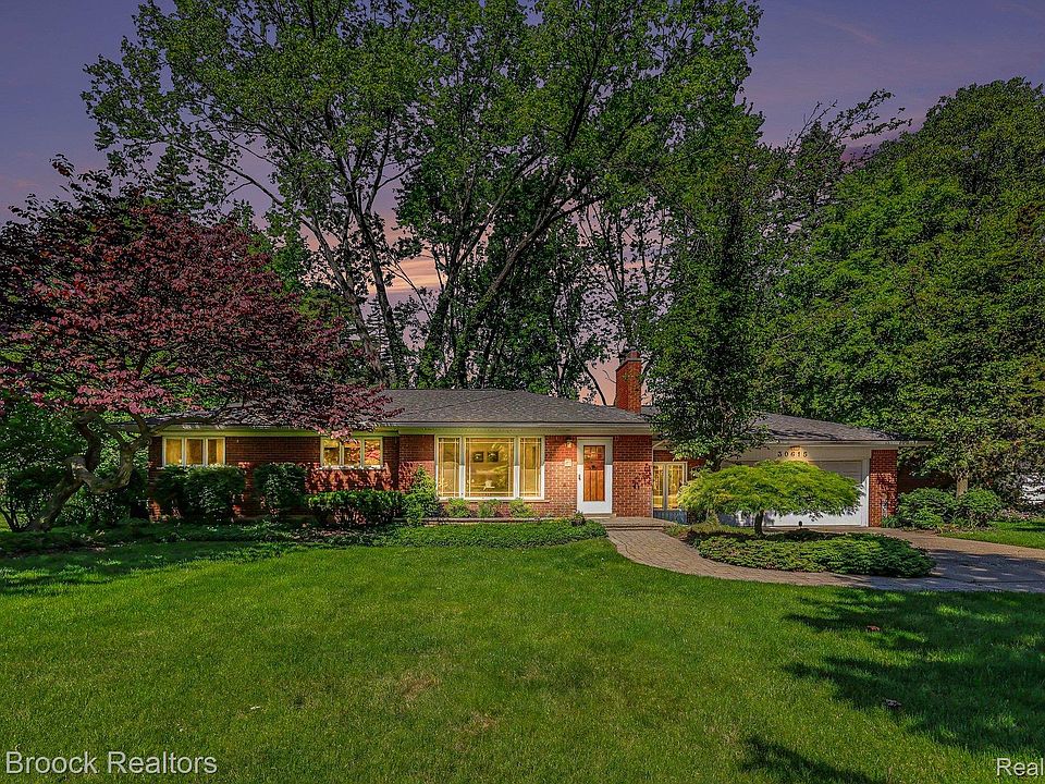 1st image of 30615 Longcrest St
