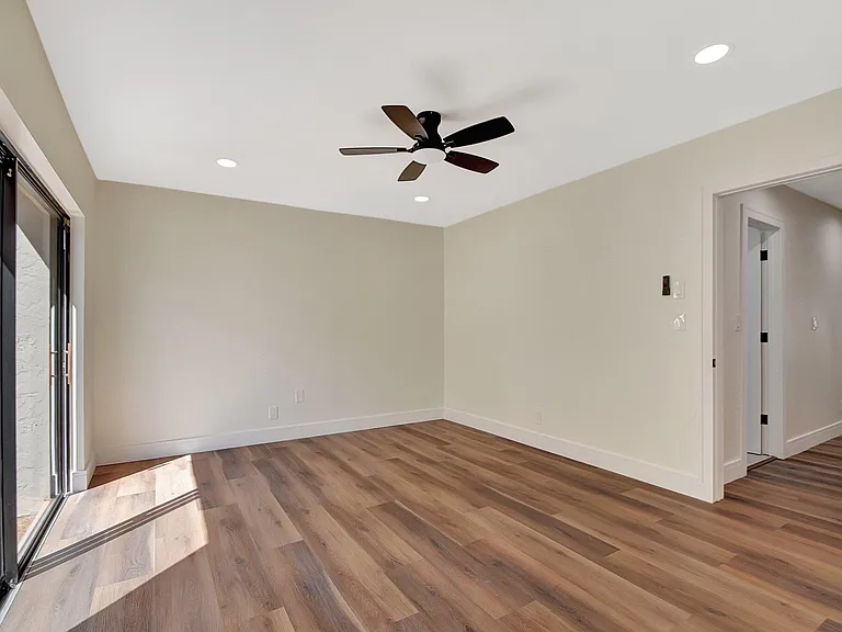 21440 Campo Allegro Dr — Photo 24