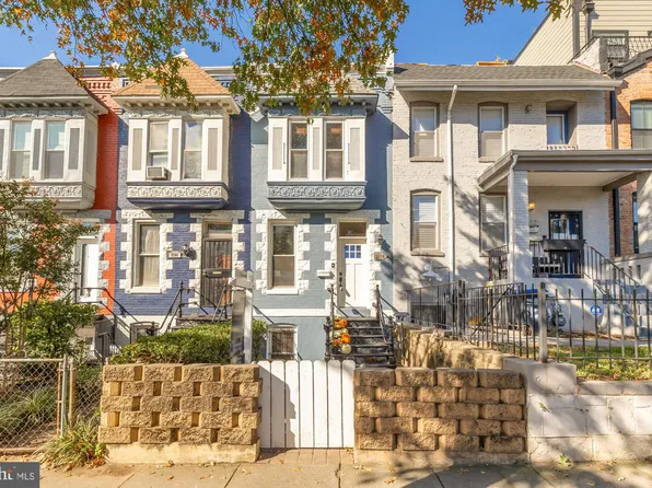 1110 8th St NE, Washington, DC 20002