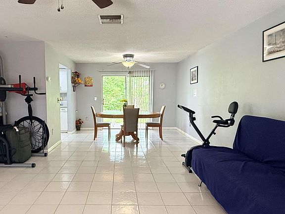 4th image of 22652 SW 64th Way