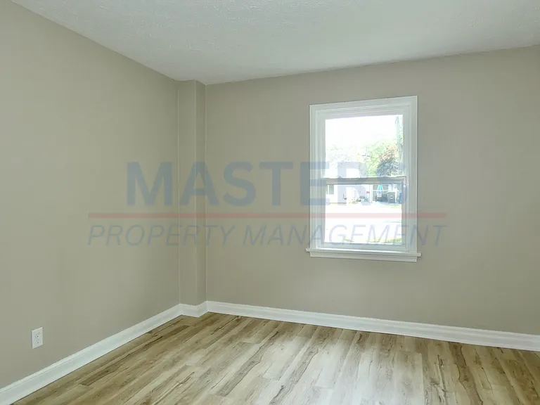 5133 Adella St — Photo 10
