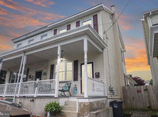 33 S 2nd St, Cressona, PA 17929