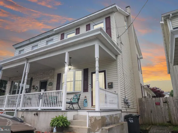 33 S 2nd St, Cressona, PA 17929