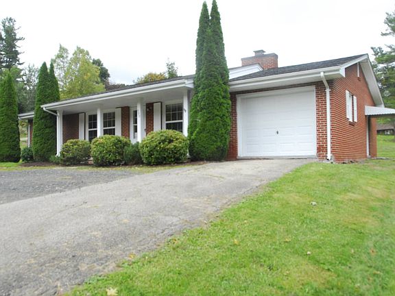 2nd image of 590 Cranberry St